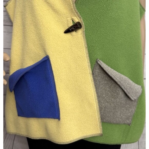 Cameleon Fleece Vest Medium Green Blue Yellow Gray Colorblock Sleeveless - Picture 6 of 10